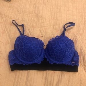 Pink Victoria’s Secret blue push up bra